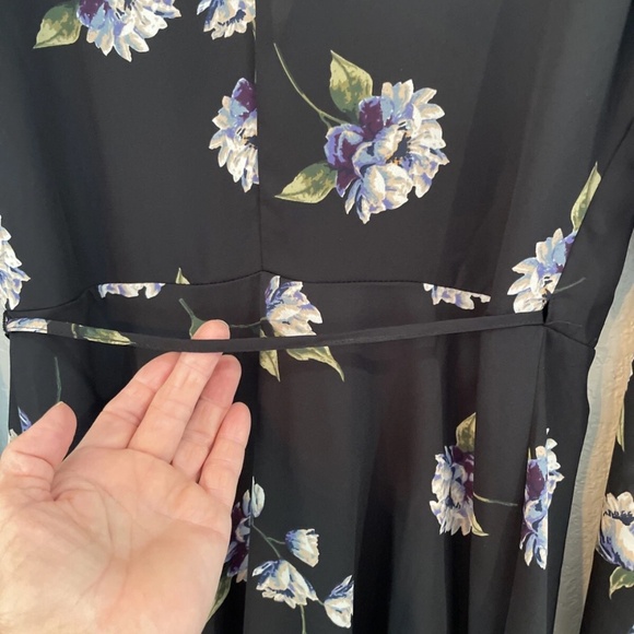 LUSH Long Sleeve Black Floral Wrap Dress Size Medium EUC - Picture 7 of 11